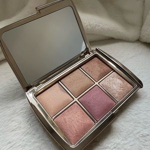 Hourglass Lighting Edit Unlocked pallets